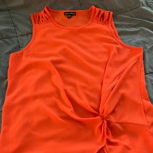 Alison Andrews Twist bottom tank